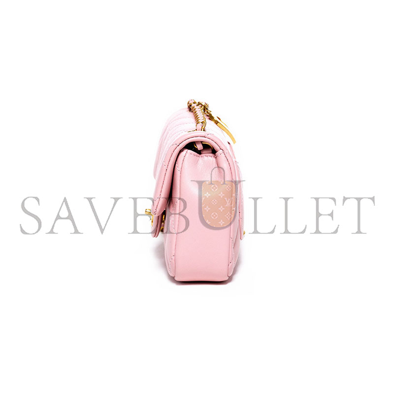 Ch**el pinksmall flap bagheartwithcharms on chain (18*13*5cm)